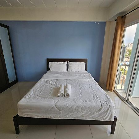 RedDoorz SI FAH at Bangsaen Hotel Ban Rong Khoei Exterior foto