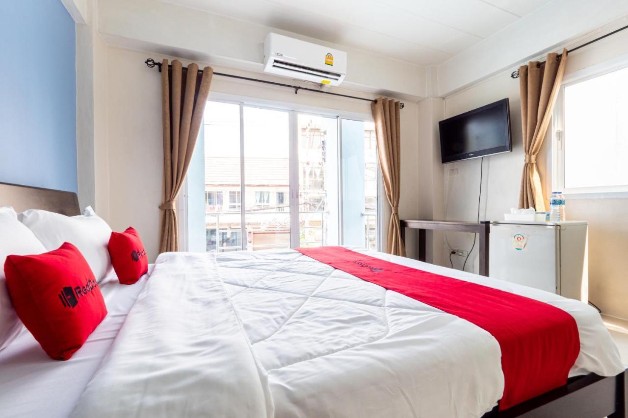 RedDoorz SI FAH at Bangsaen Hotel Ban Rong Khoei Exterior foto
