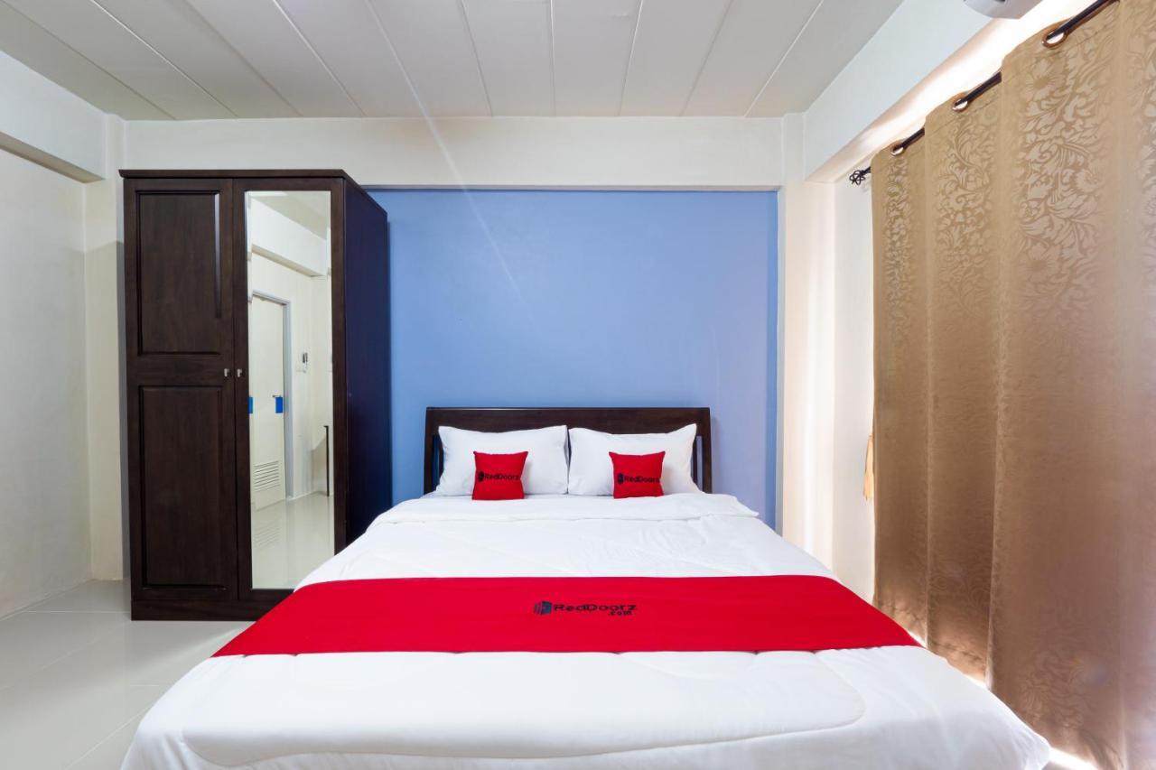RedDoorz SI FAH at Bangsaen Hotel Ban Rong Khoei Exterior foto