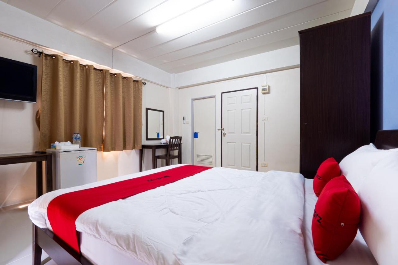 RedDoorz SI FAH at Bangsaen Hotel Ban Rong Khoei Exterior foto