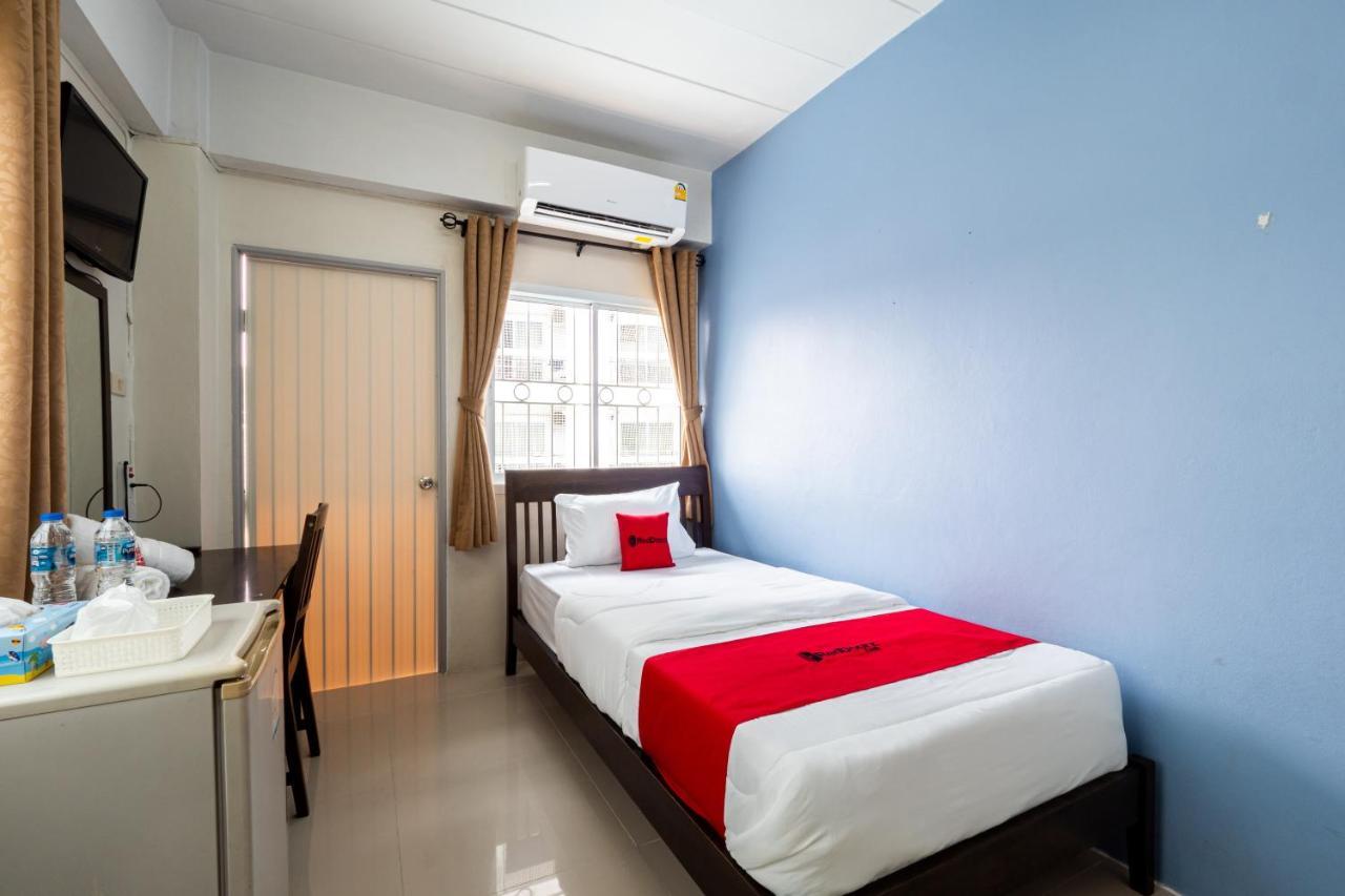 RedDoorz SI FAH at Bangsaen Hotel Ban Rong Khoei Exterior foto