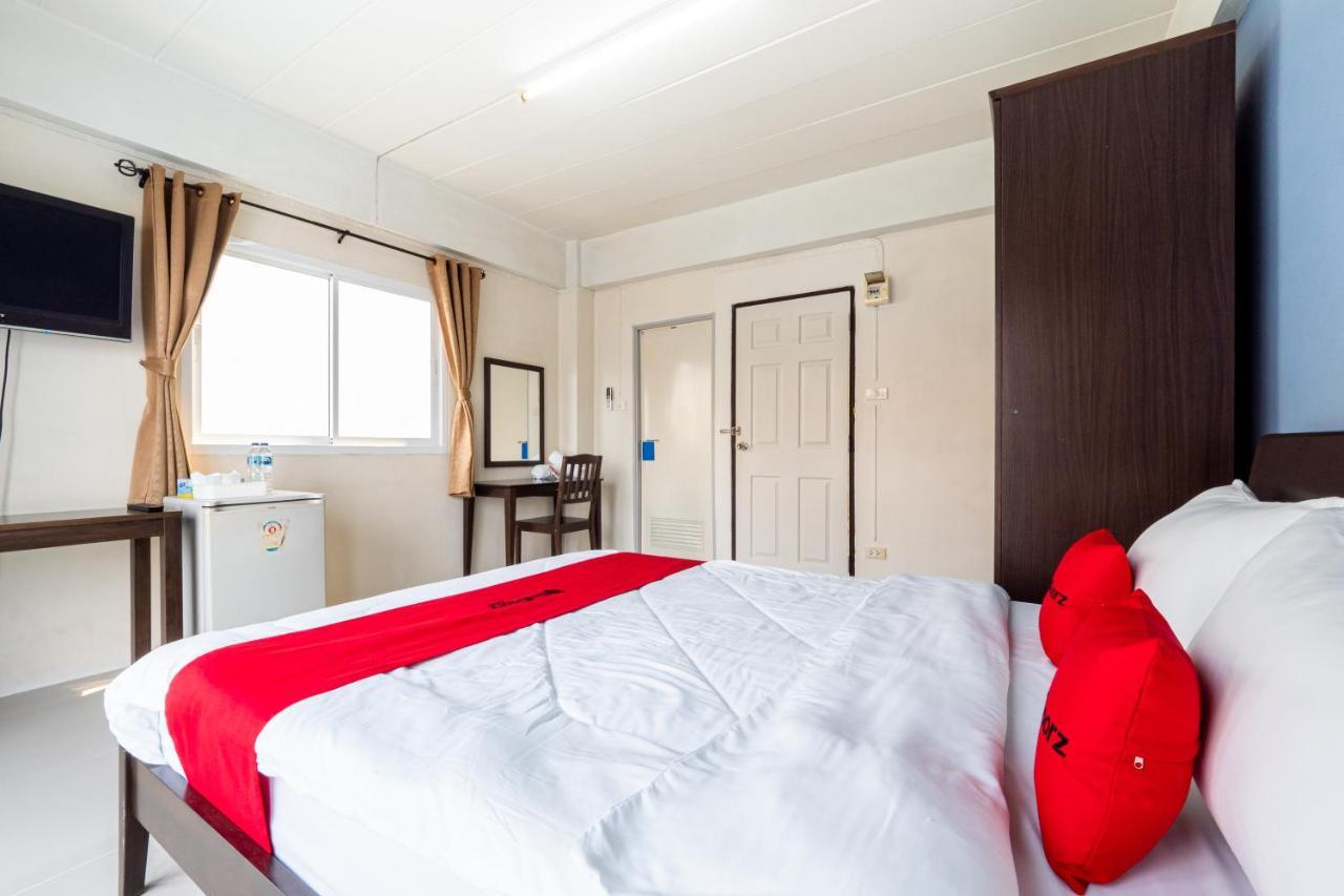 RedDoorz SI FAH at Bangsaen Hotel Ban Rong Khoei Exterior foto