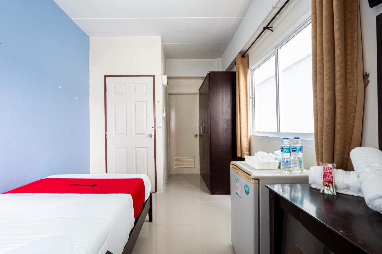 RedDoorz SI FAH at Bangsaen Hotel Ban Rong Khoei Exterior foto